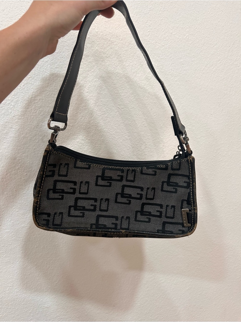 Y2K vintage Guess Black & Gray Monogram Shoulder Bag